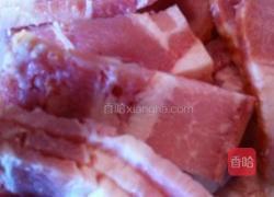 培根炒黄豆芽蒜苗的做法图解1