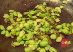 腌菜蚕豆的做法图解3