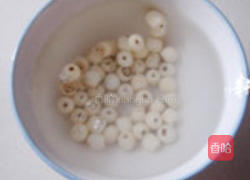 鸭肉湘莲粥的做法图解3