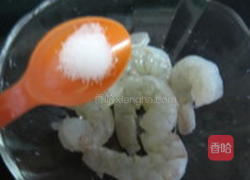 上汤豆苗虾的做法图解1