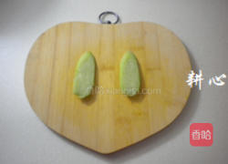 鸡汁炒芥蓝头的做法图解2