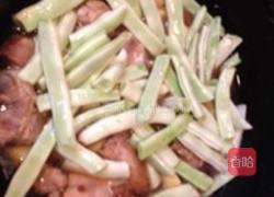 土豆芸豆炖排骨的做法图解6