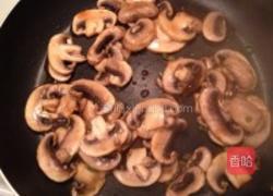 口蘑与白菜的做法图解3