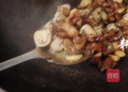 草菇炒鸡腿肉的做法图解12