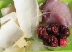 榴莲壳煲瘦肉的做法图解2