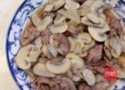 小平菇炒瘦肉的做法图解3