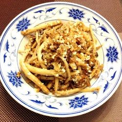 咸蛋茶树菇的做法[图]