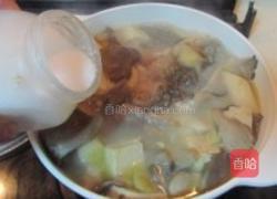豆腐蘑菇炖鲫鱼的做法图解9
