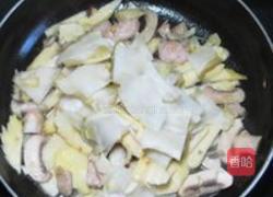 蘑菇炒三鲜的做法图解8