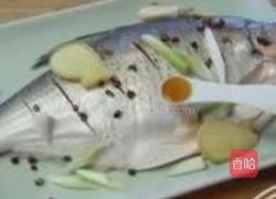 糖醋鳊鱼的做法图解1