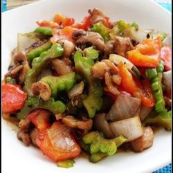 豉椒苦瓜鸡肉的做法[图]