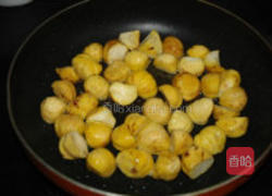 板栗烧鸡腿的做法图解3