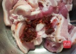 米粉蒸肉土豆的做法图解2