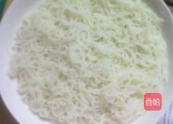 蒜蓉花蛤蒸粉丝的做法图解2