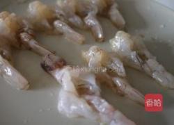 虾仁清炒荷兰豆的做法图解1