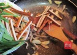 韭菜香干炒肉丝的做法图解5