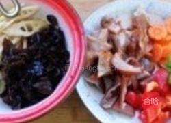 杂蔬炒猪蹄的做法图解1