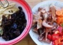 杂蔬炒猪蹄的做法图解2