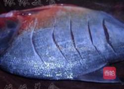 老干妈烧鳊鱼的做法图解2