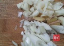 蒜薹炒鱼块的做法图解3