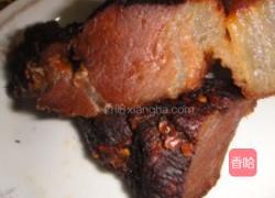 荷兰豆蘑菇炒腊肉的做法图解1