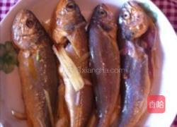 油炸黄花鱼的做法图解2