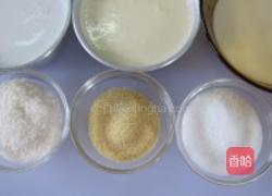 鲜奶雪花凉糕的做法图解1