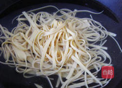 开洋煮千张的做法图解1