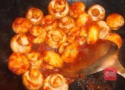 茄汁炒口蘑的做法图解5