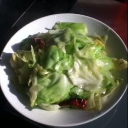 炝炒手撕包菜的做法[图]