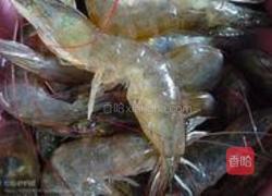 腰果虾球的做法图解1