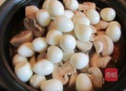 口蘑鹌鹑蛋烧肉的做法图解10