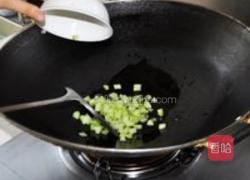 黄金南瓜羹盖浇素鱼翅的做法图解2