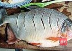 干蒸鲳鱼的做法图解1