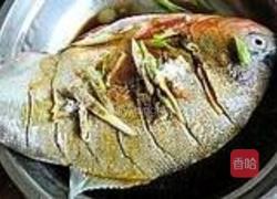 干蒸鲳鱼的做法图解2