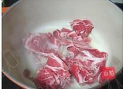 韩国鲜菌辣肥牛汤锅的做法图解2