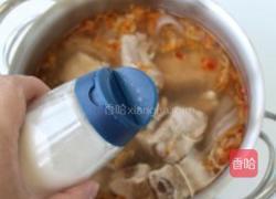 酸菜排骨炖粉条的做法图解6