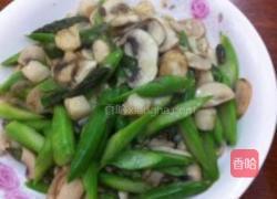 芦笋口蘑炒鲜贝的做法图解3