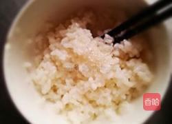 鸡蛋香米饼的做法图解1