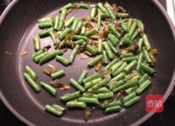 雪菜肉末四季豆的做法图解4