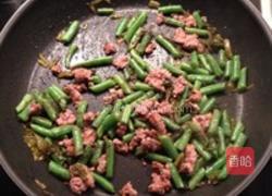 雪菜肉末四季豆的做法图解5