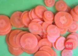 芹菜炒胡萝卜的做法图解2