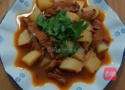 土豆烧肥肠的做法图解7