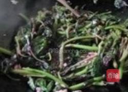 蒜蓉红汁苋菜的做法图解2