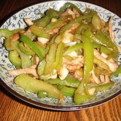 柿子椒炒肉丝的做法[图]