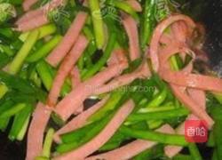 韭菜炒午餐肉的做法图解4