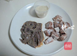 猪肝排骨粥的做法图解1