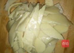 酸笋焖鸭的做法图解2