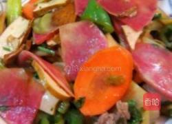 红萝卜炒豆干的做法图解3