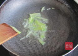 虾仁芦笋蟹味菇的做法图解6